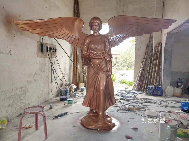 锻铜雕塑高2.3米